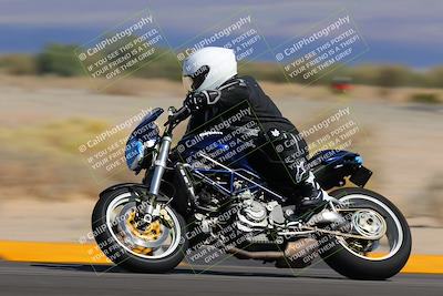 media/Oct-08-2022-SoCal Trackdays (Sat) [[1fc3beec89]]/Turn 16 (125pm)/